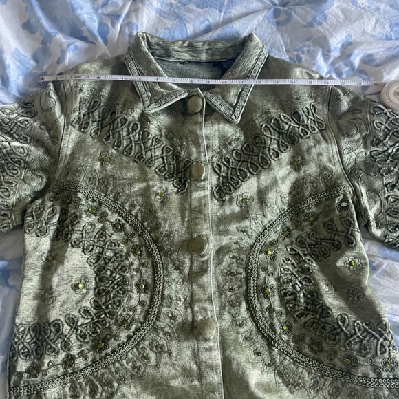 NWOT Beautifully embroidered green jacket with sequins - Picture 13 of 13